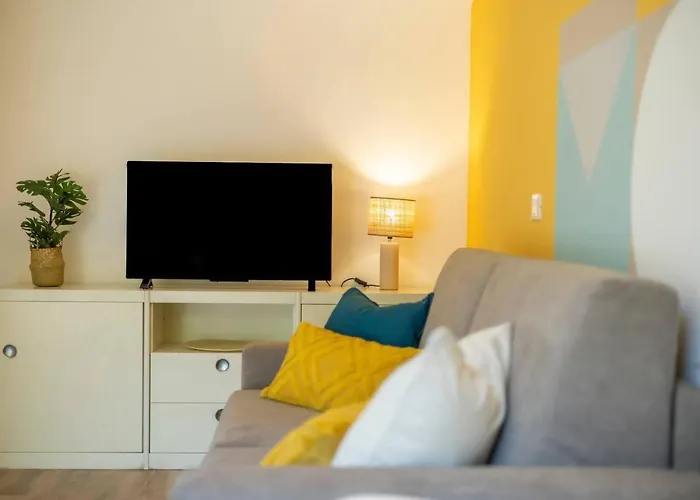 Stiloso Bilocale Terrace+parking Daire *